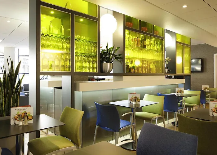 Ibis Centre Princess Street 3*