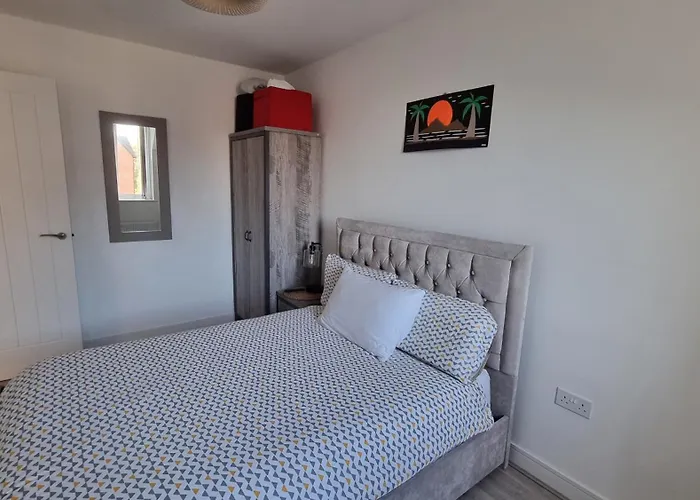 Lovely New In Close To Fc Manchester