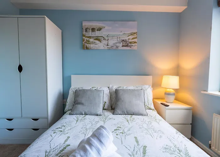 Cheerful 4-bedroom House With Multiple Car Parking * 曼彻斯特