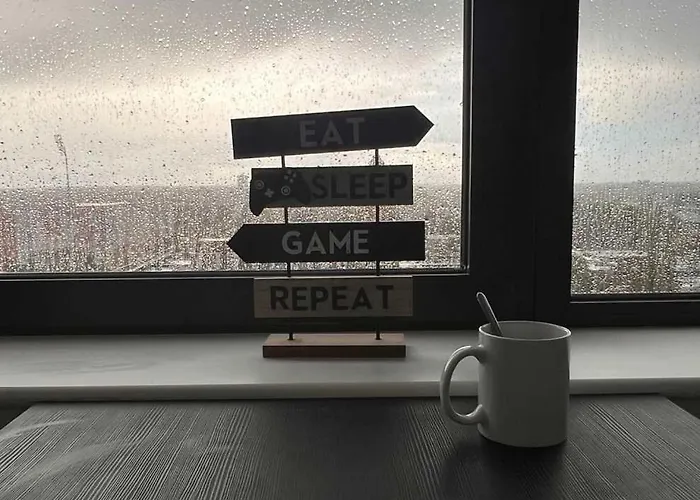 Zeni, Alexandra Rise Fab Appartement