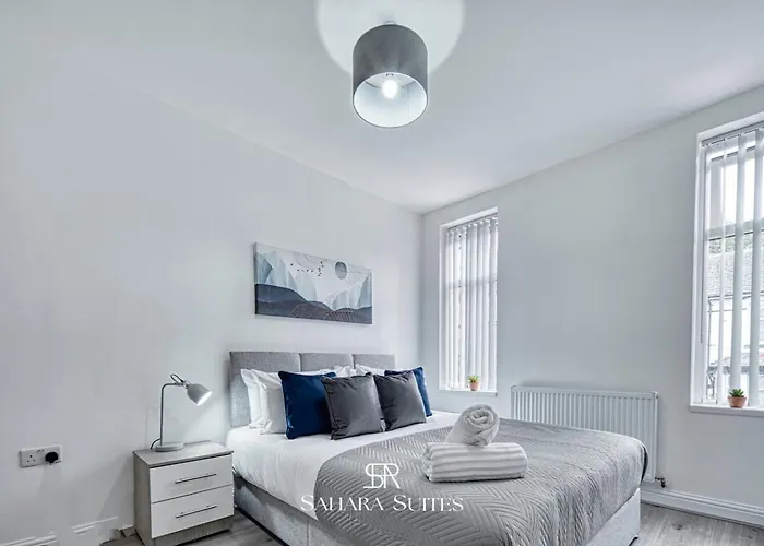 Spacious 5br - Sleeps 10 - - Ao, Etihad & Trafford - Parking