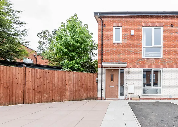 Modern House 2 Bedroom 5 Beds