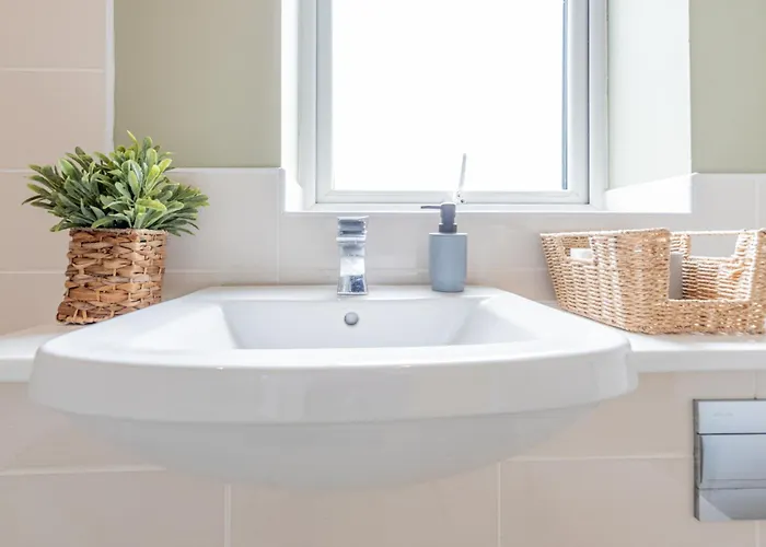 Modern House 2 Bedroom 5 Beds Сasa de vacaciones