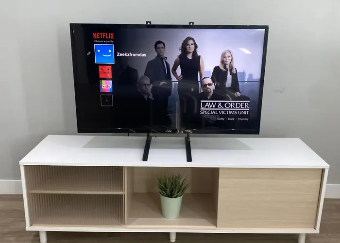 Prime Central-luxury 1br Apartment-free Parking-fast Wi-fi * Mánchester