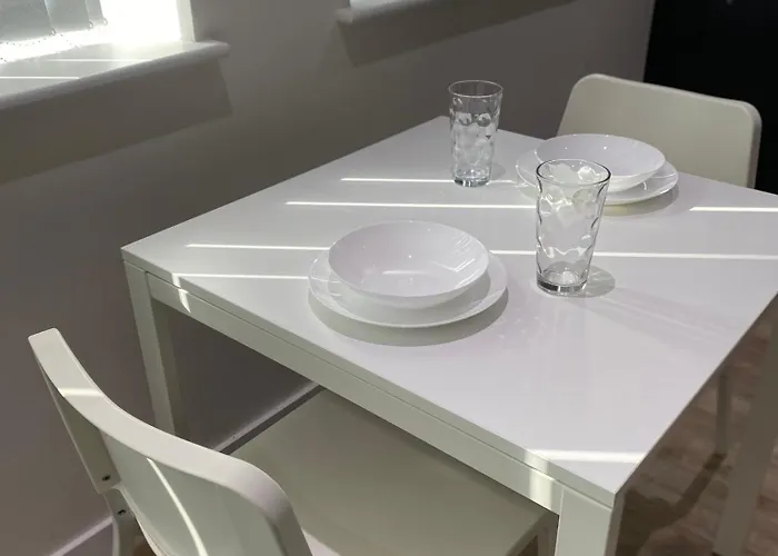 Prime Central-luxury 1br Apartment-free Parking-fast Wi-fi