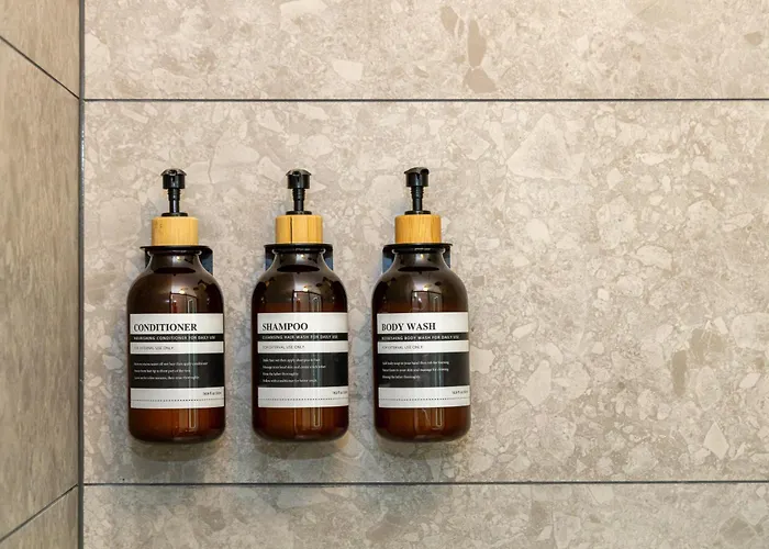 Luxury Spacious 3-bed Oasis Just 10 Mins From Centre With Free Parking 別荘 *