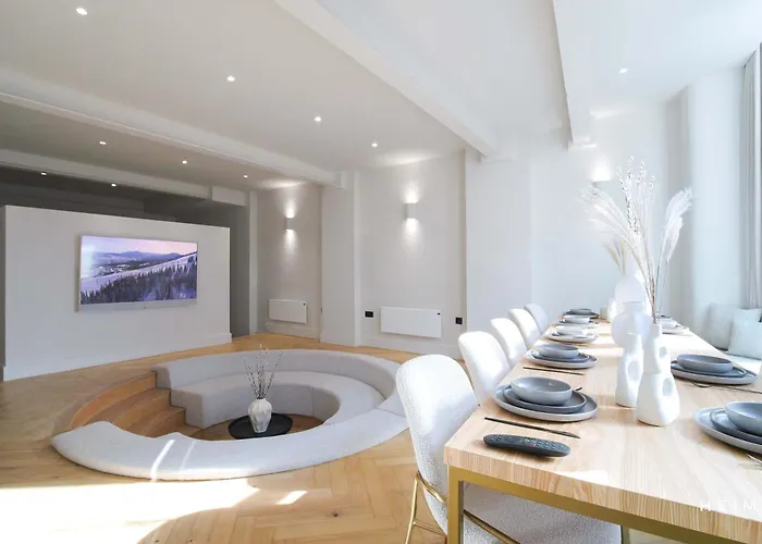 Daire Blanco At The Heim *