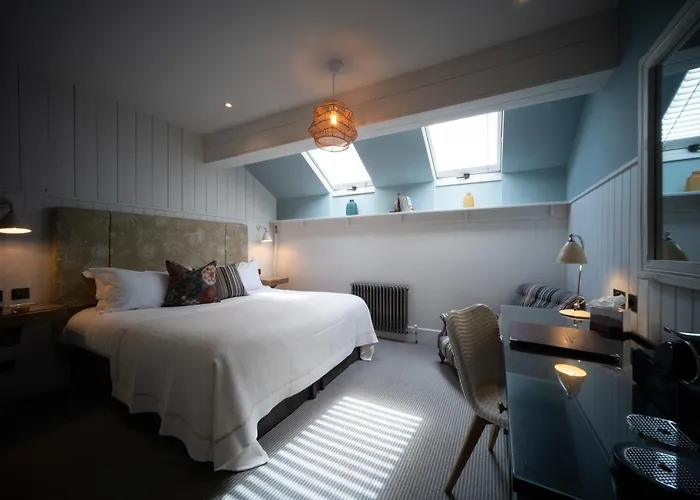 Eleven Didsbury Park Hotel 4*