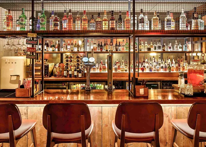 Ibis Centre 96 Portland Street 3*