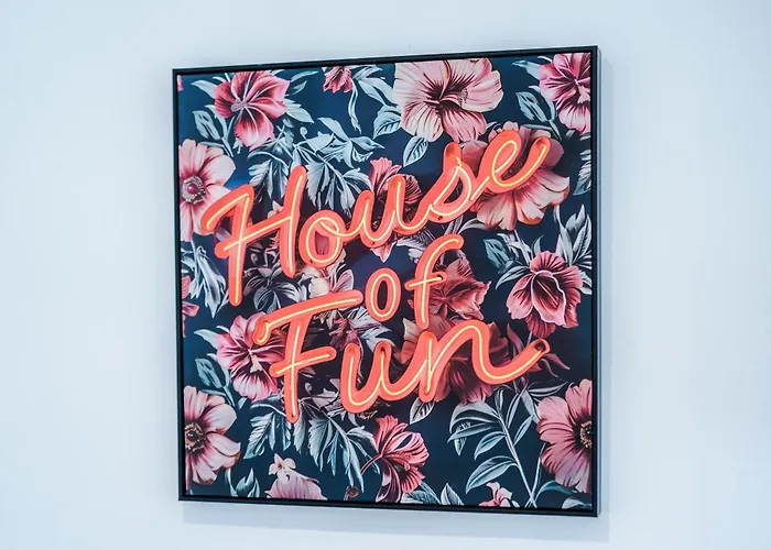 Minutes To The Coop Live Arena & Etihad Stadium - Free Parking W Ev Charger Tatil Evi