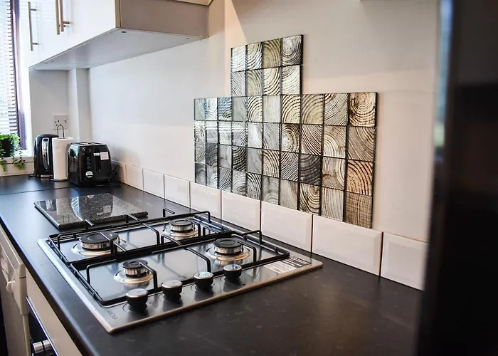 度假居 New 3 Bedroom Stylish With Drive & Garden 曼彻斯特