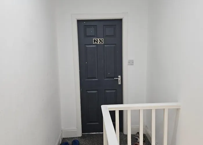 Kwatera prywatna 28 Decent Homes *