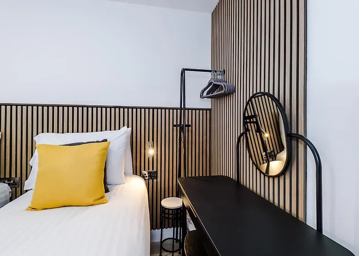 Minutes To The Coop Live Arena & Etihad Stadium - Free Parking W Ev Charger *