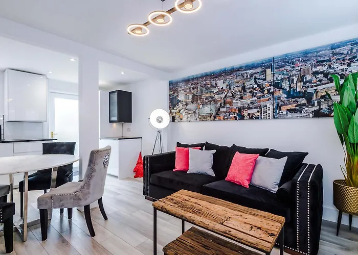 Minutes To The Coop Live Arena & Etihad Stadium - Free Parking W Ev Charger *