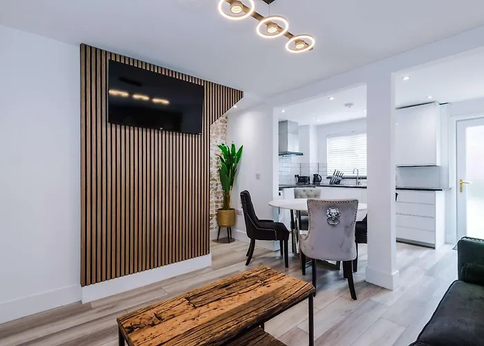 Tatil Evi Minutes To The Coop Live Arena & Etihad Stadium - Free Parking W Ev Charger Manchester