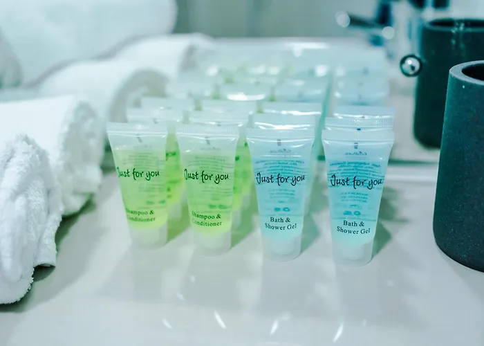 Spacious 4br With 3 Baths, Holiday home Manchester