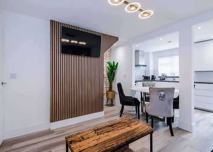 Tatil Evi Minutes To The Coop Live Arena & Etihad Stadium - Free Parking W Ev Charger