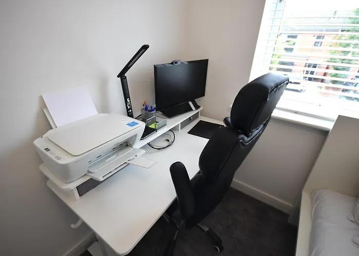 Holiday home Modern 3br With Garden And Parking Mcr Manchester