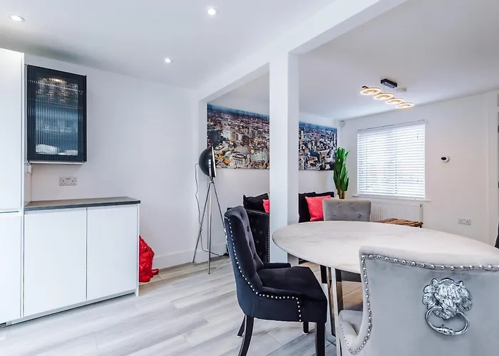 Minutes To The Coop Live Arena & Etihad Stadium - Free Parking W Ev Charger Manchester