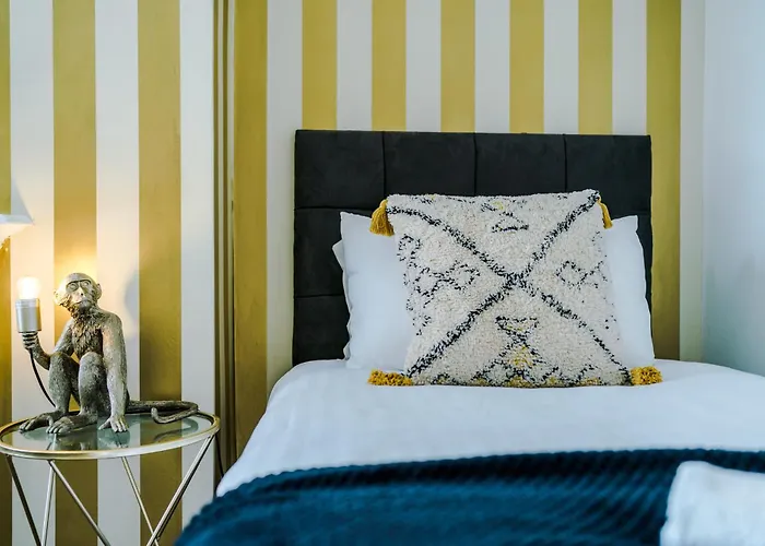 Spacious 4br With 3 Baths, Holiday home