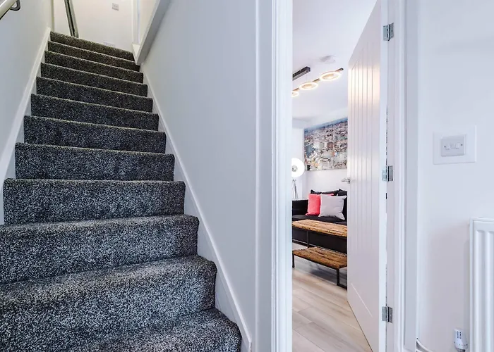 Tatil Evi Minutes To The Coop Live Arena & Etihad Stadium - Free Parking W Ev Charger *