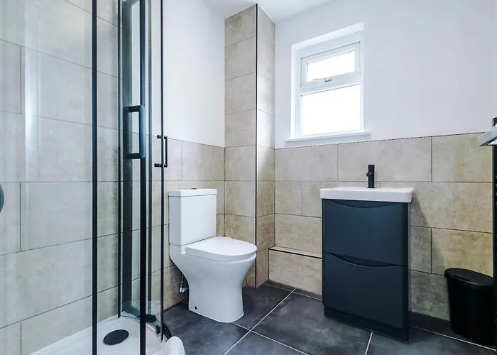 Tatil Evi Minutes To The Coop Live Arena & Etihad Stadium - Free Parking W Ev Charger Manchester