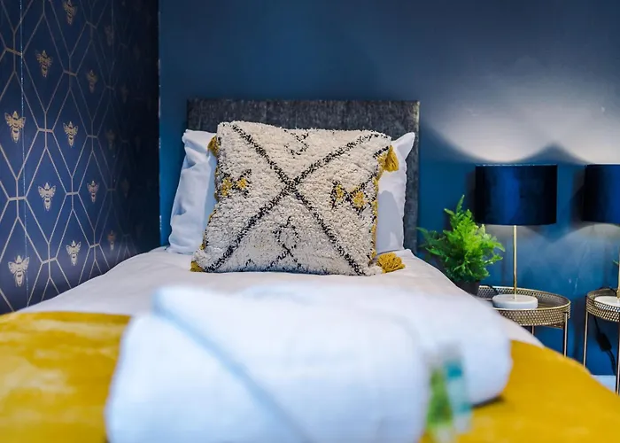 Feriehus Stunning 5bed 3bath House, Parking, *