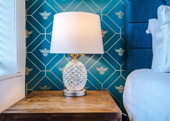 Spacious 4br With 3 Baths, *