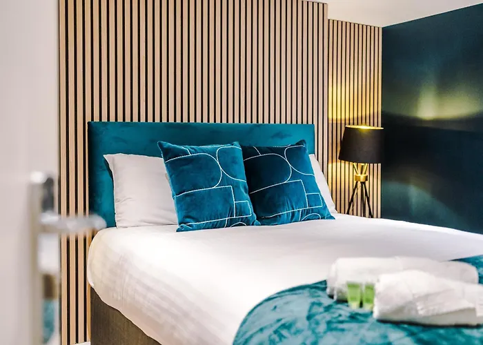 Stunning 5bed 3bath House, Parking, *