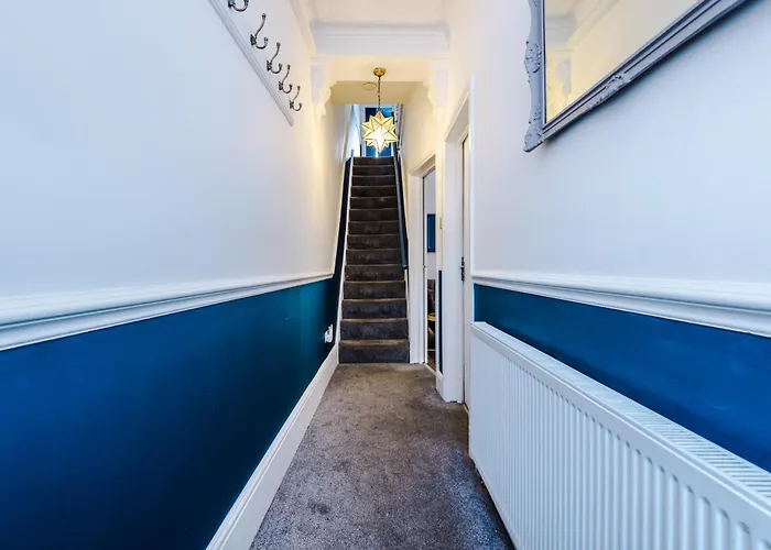 Spacious 4br With 3 Baths,