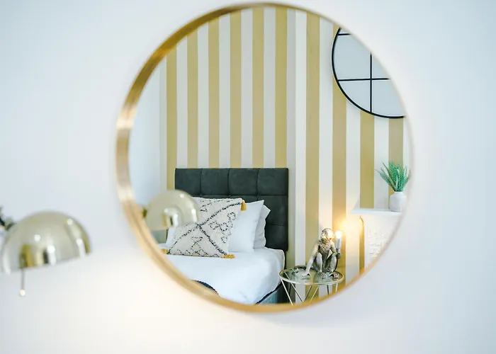 Spacious 4br With 3 Baths, * Manchester