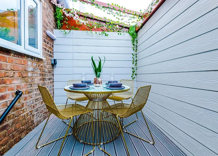 Feriehus Stunning 5bed 3bath House, Parking, Manchester