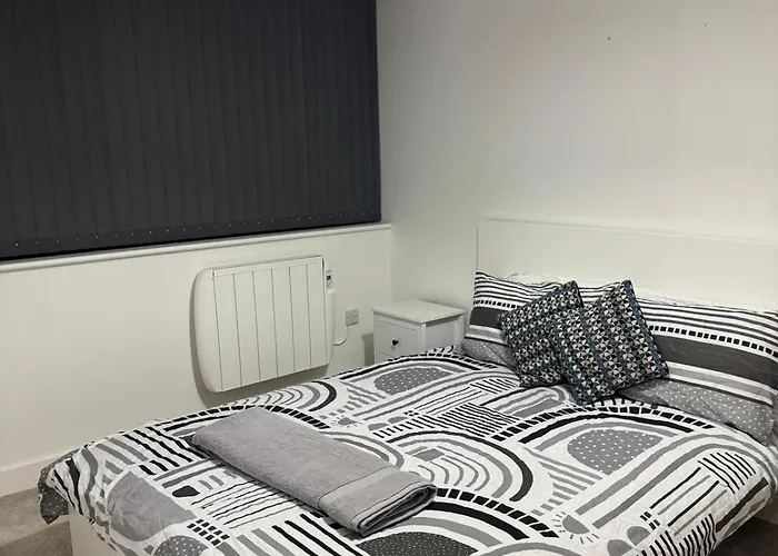 Elegant Near Stadium Free Parking Apartment Manchester