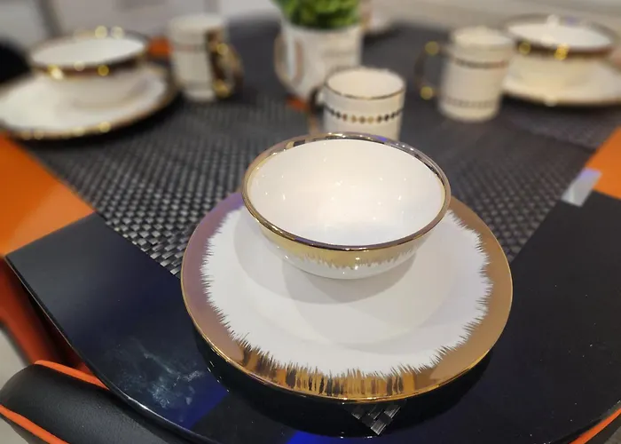 Charming Ground Floor Tudor Free Wifi