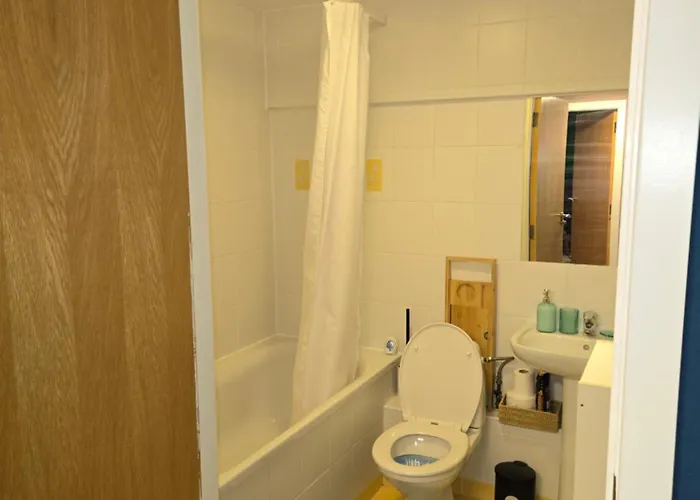 アパート 2 Bedroom Centre *