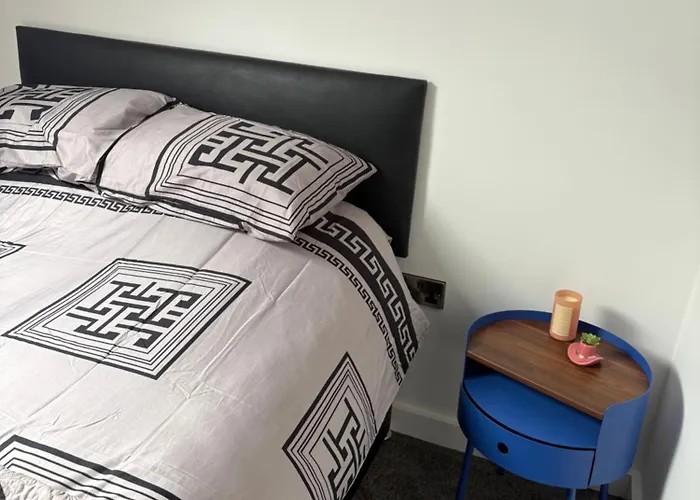 Daire The Meadows - Flat 2 Manchester