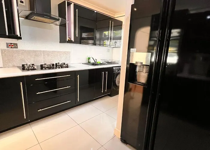 Appartement Stylish To Rent 100m From The Etihad And Coop Live