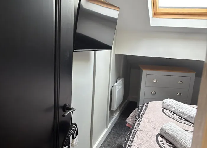 The Meadows - Flat 2 * Manchester