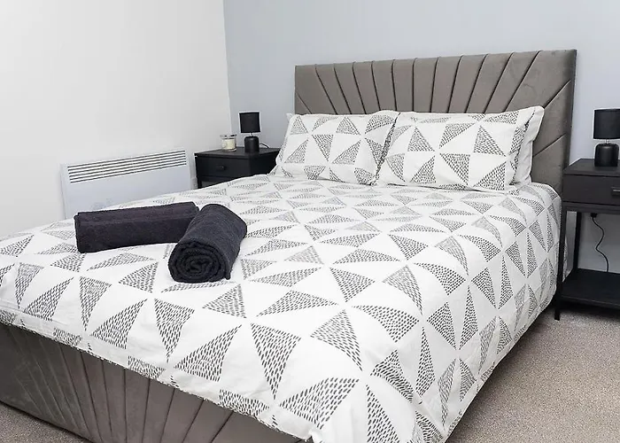 Stunning 2-bed Retreat - Ao Arena & Victoria Stn