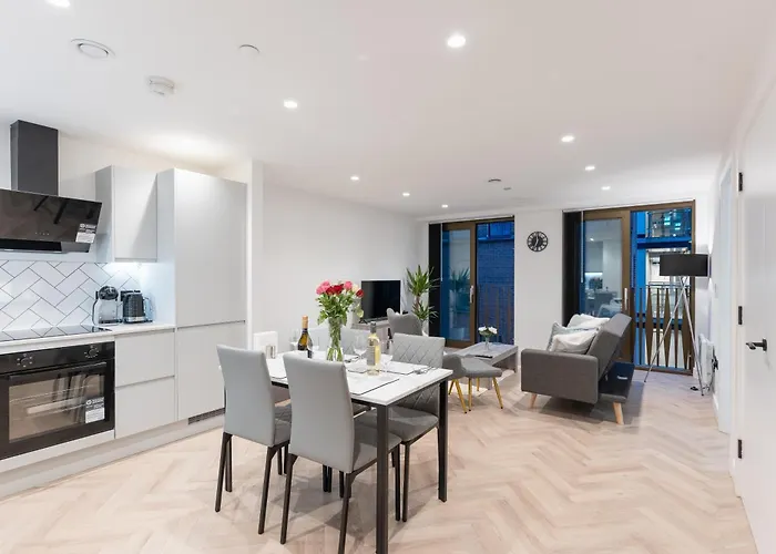 Lejlighed 2 Bed Apartment, In The Heart Of Centre! 7 Mins Walk From Piccadilly Station!