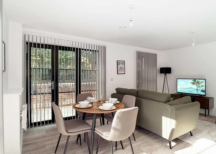 Contemporary 2bed Near Etihad