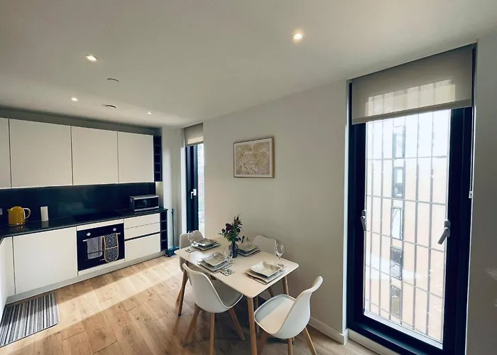 Sky View Centre Luxe - 2 Bedrooms Apartmán Manchester