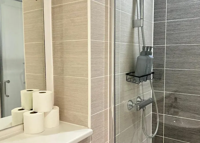 With - Terrace - Gym- Free Parking- Next To Man Stadium & Centre アパート *