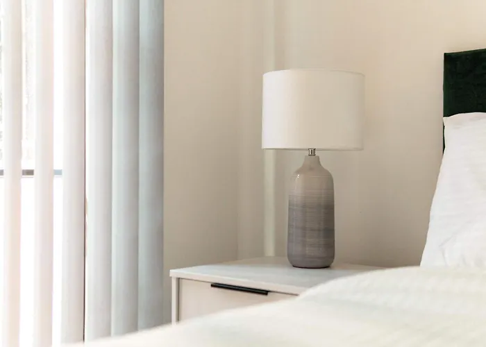 Contemporary 2bed Near Etihad Apartamento *