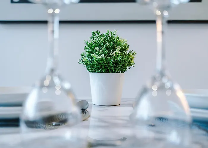 아파트 Stylish 1bed Fast Wi-fi Easy Access To *