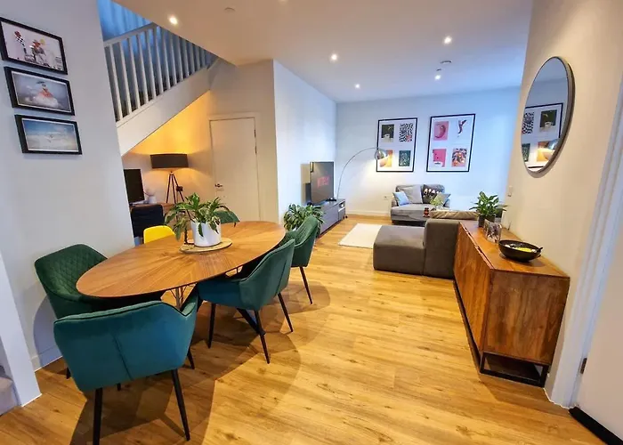 Premium Centre 3bed By Superhost