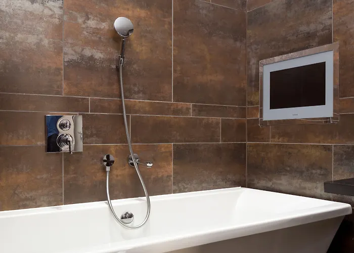 Aparthotel Roomzzz 4*