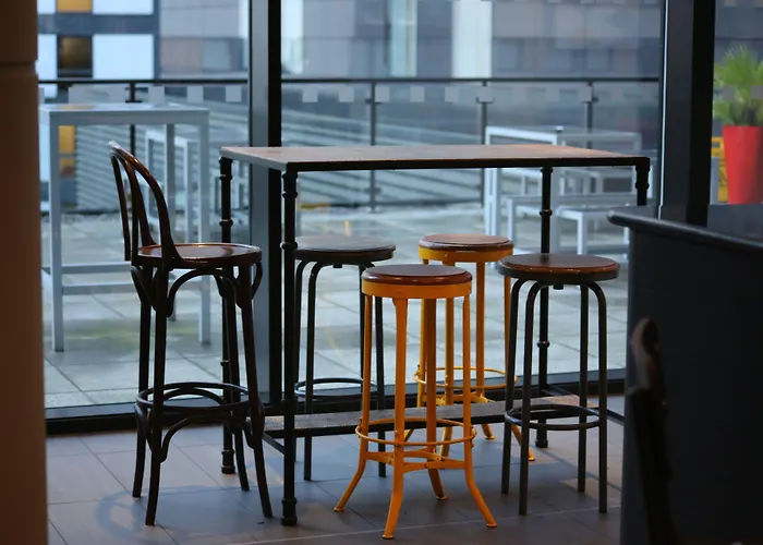 Radisson Centre, A Verified Net Zero מלון 4*