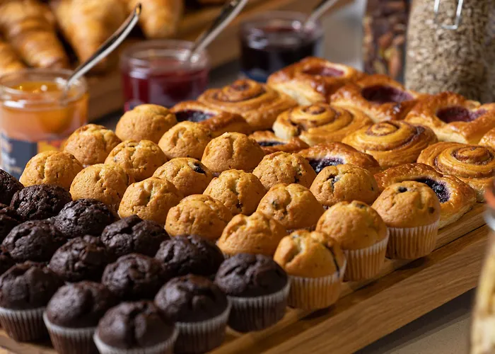 Hotel By Marriott Piccadilly 4*