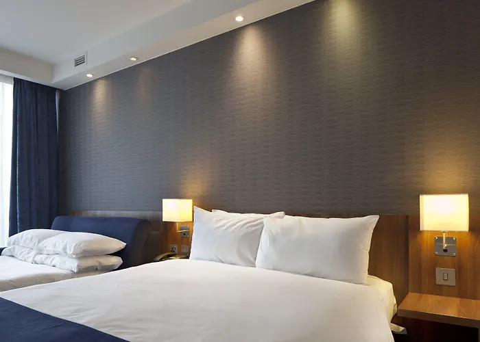 Express Centre By Ihg Hotel